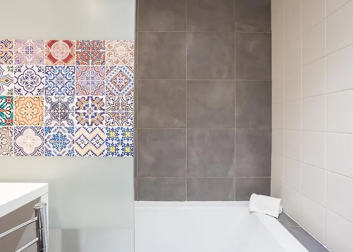 Portucale ! Downtown Premium With Parking Garage شقة